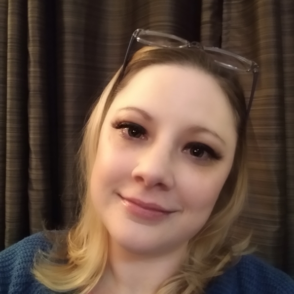 Meet your Posher, Brittany - Picture 2 of 4